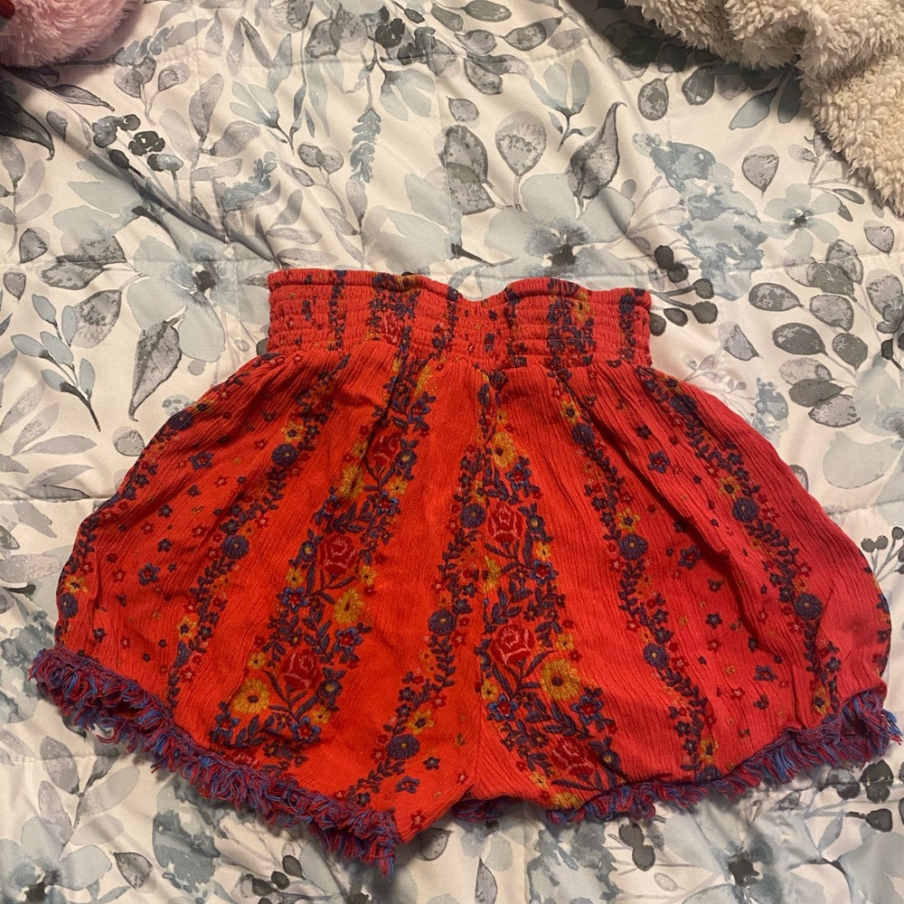 Cute shorts - Picture 3 of 3